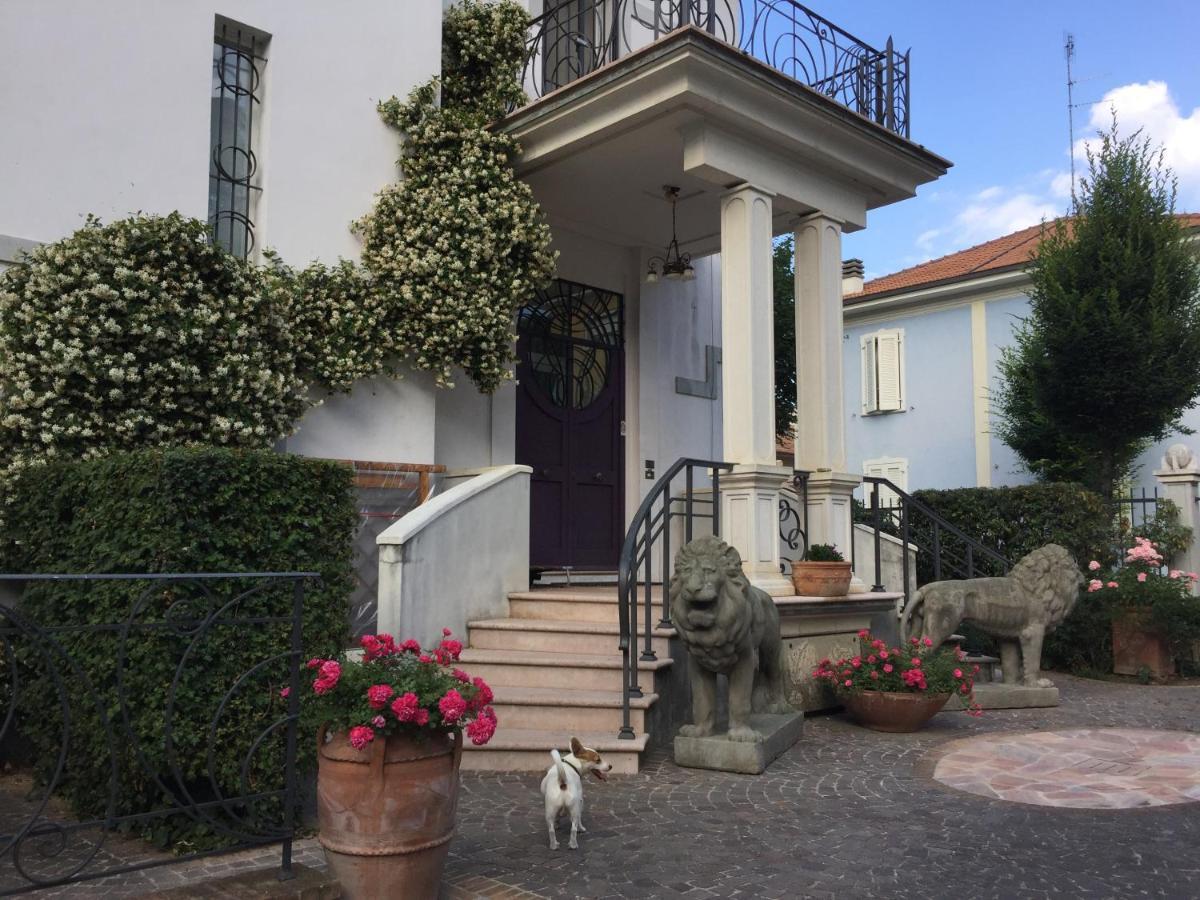 Villa Maldestra Римини Экстерьер фото